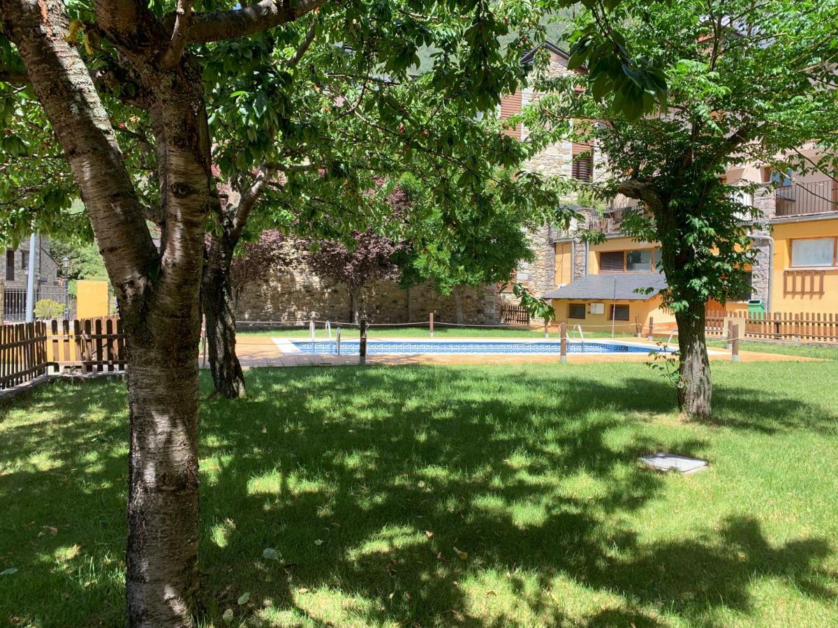 Bpirineos-Blest Appartement Benasque Buitenkant foto