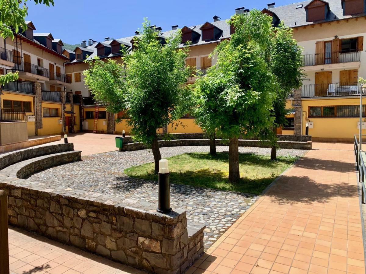 Bpirineos-Blest Appartement Benasque Buitenkant foto